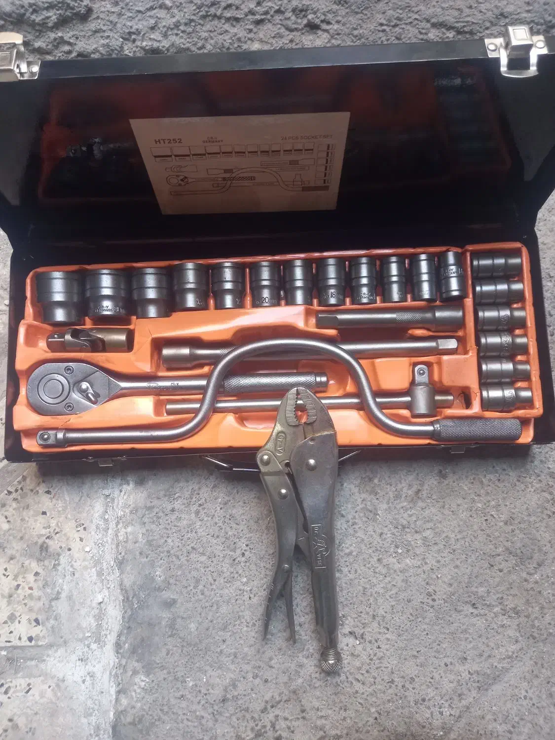 بکس ۲۴ پارچه آلمانی اصلی دسته دوم کلاقی USA قفلی|ابزارآلات|مشهد, شهید معقول|دیوار