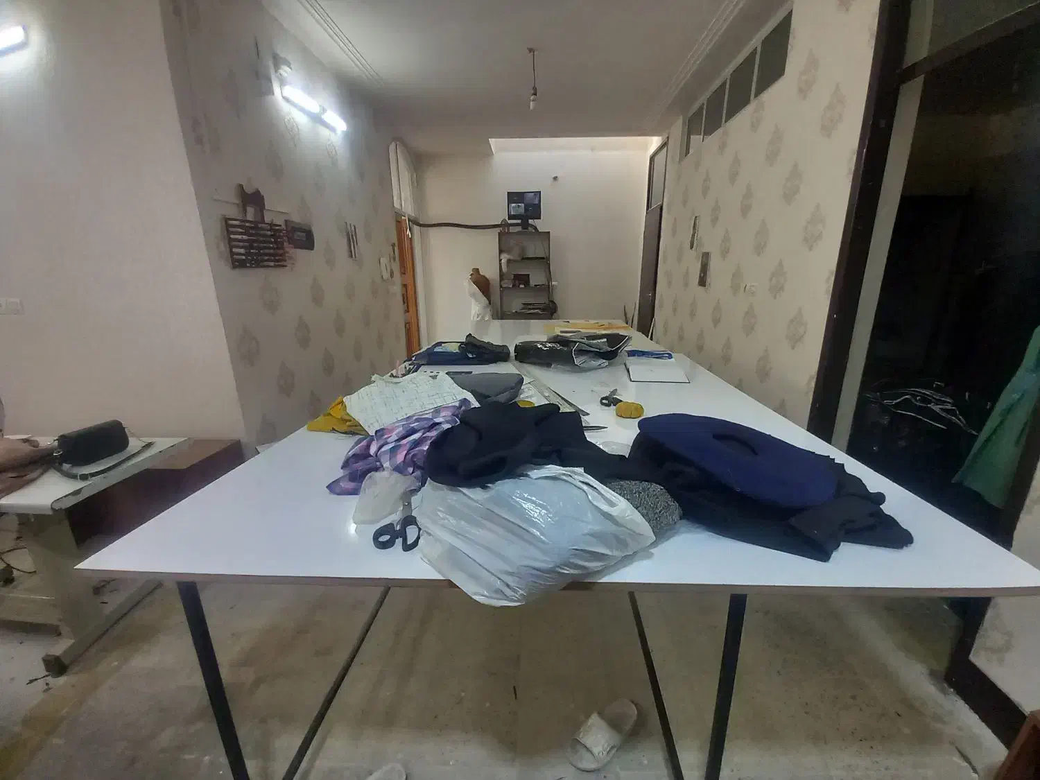 میز برش|لوازم خیاطی و بافتنی|کازرون, |دیوار