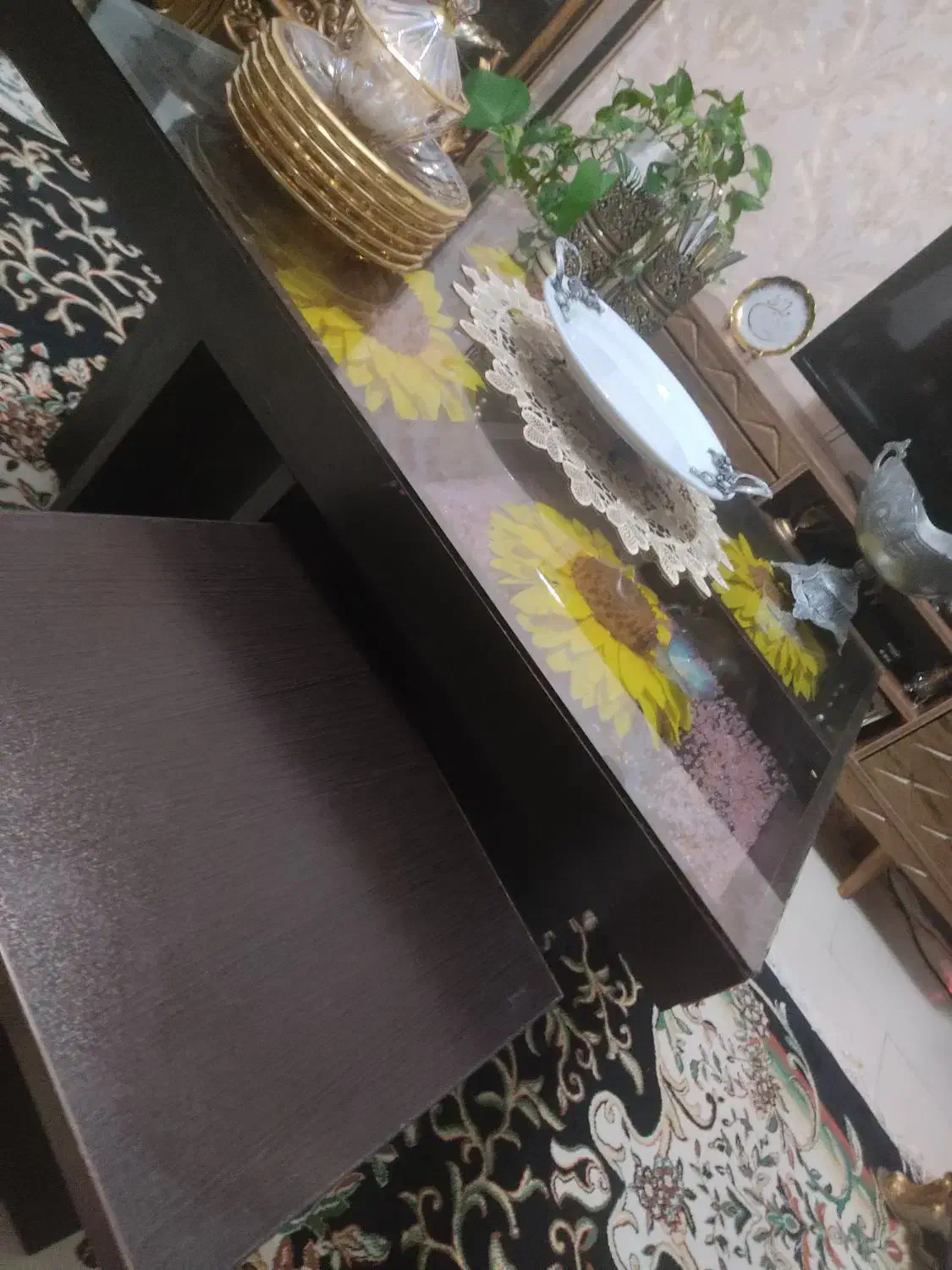 جلو مبلی ۴ عدد میز عسلی|مبلمان خانگی و میز عسلی|رحیمآباد, |دیوار