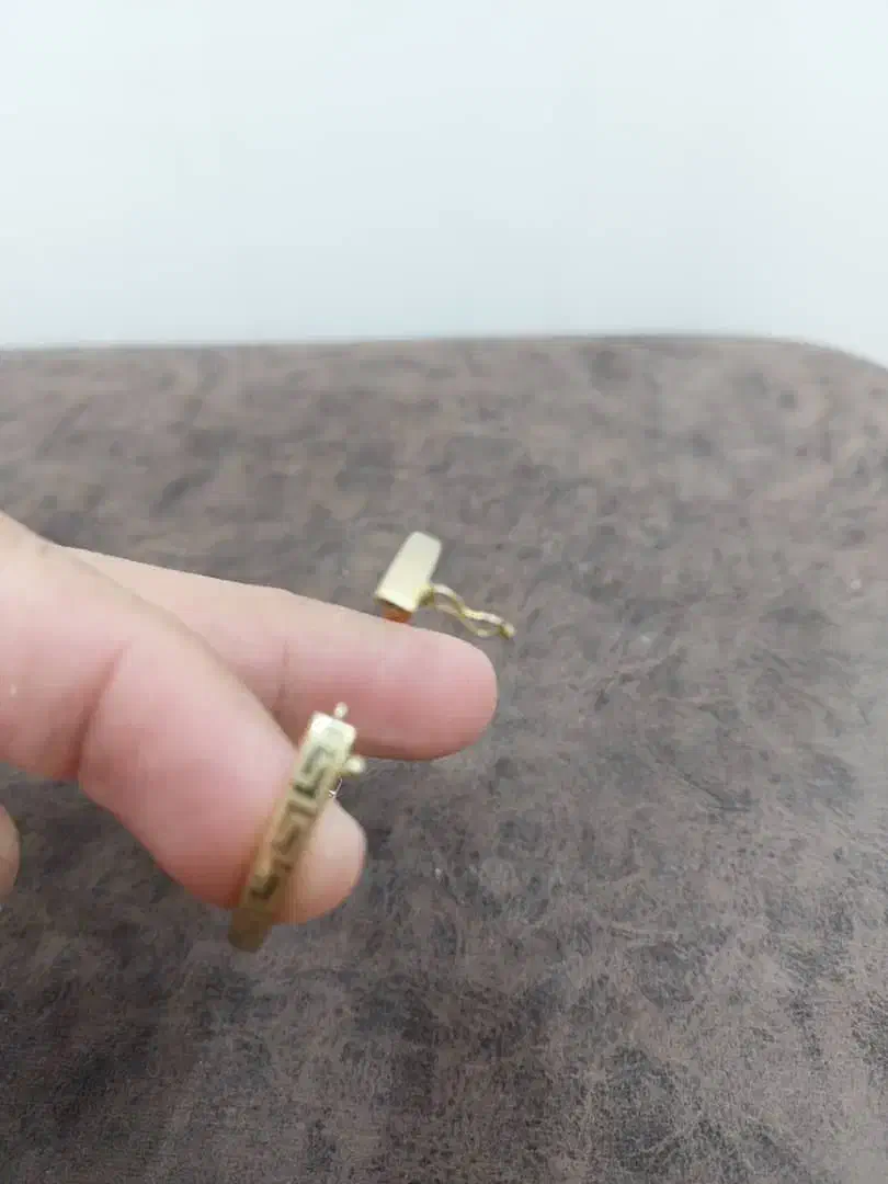 طلا ی ۱۸عیار|جواهرات|جم, |دیوار