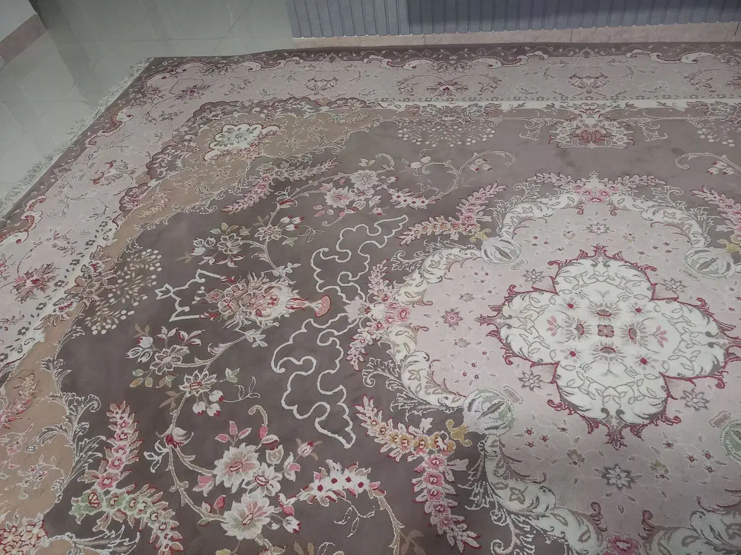 فرش ۱۲متری یک جفت|فرش|شاهین‌شهر, دهخدا|دیوار