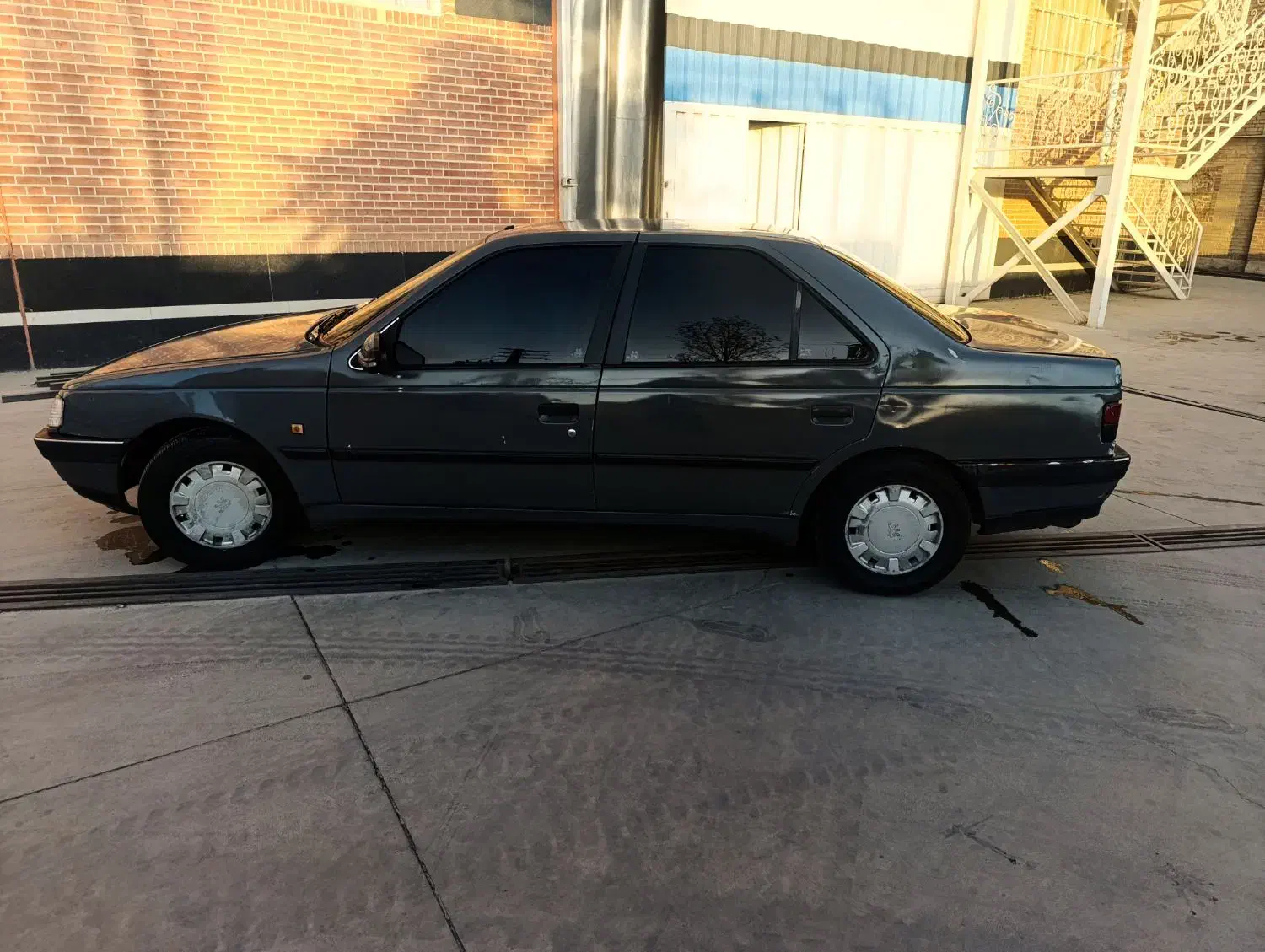 پژو ۴۰۵ ۲۰۰۰|خودرو سواری و وانت|فردیس, شهرک هفده شهریور|دیوار