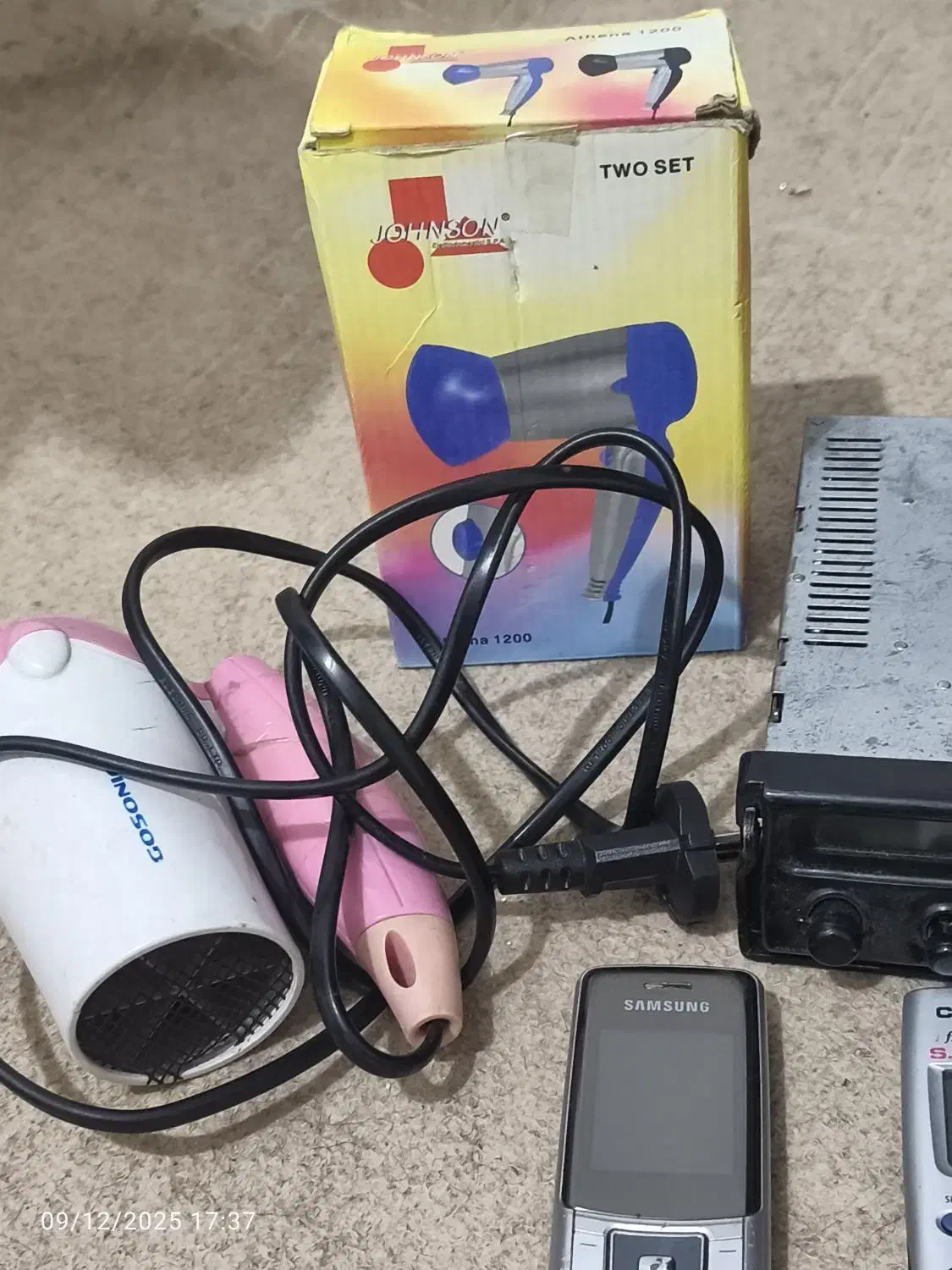 وسایل کاربردی و مورد نیاز|موبایل|شیراز, لاله|دیوار