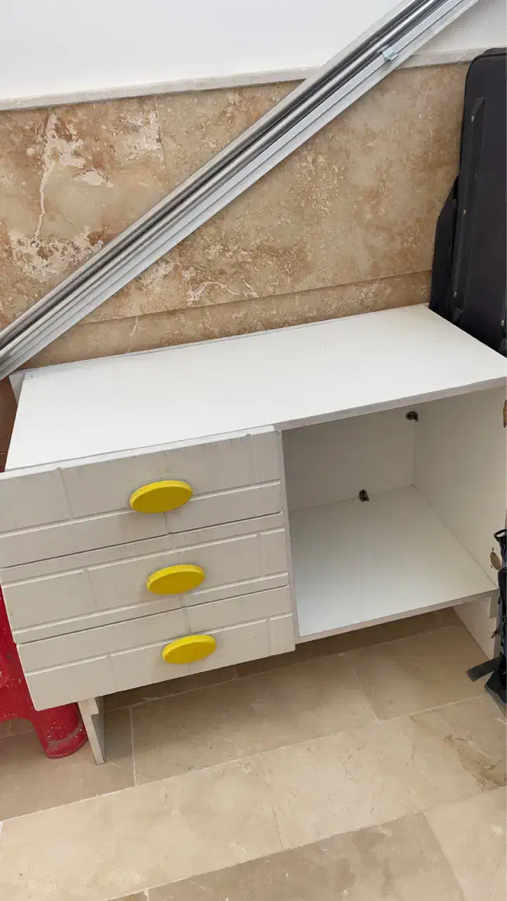 میز کشو دار|میز تحریر و کامپیوتر|قم, یزدانشهر|دیوار