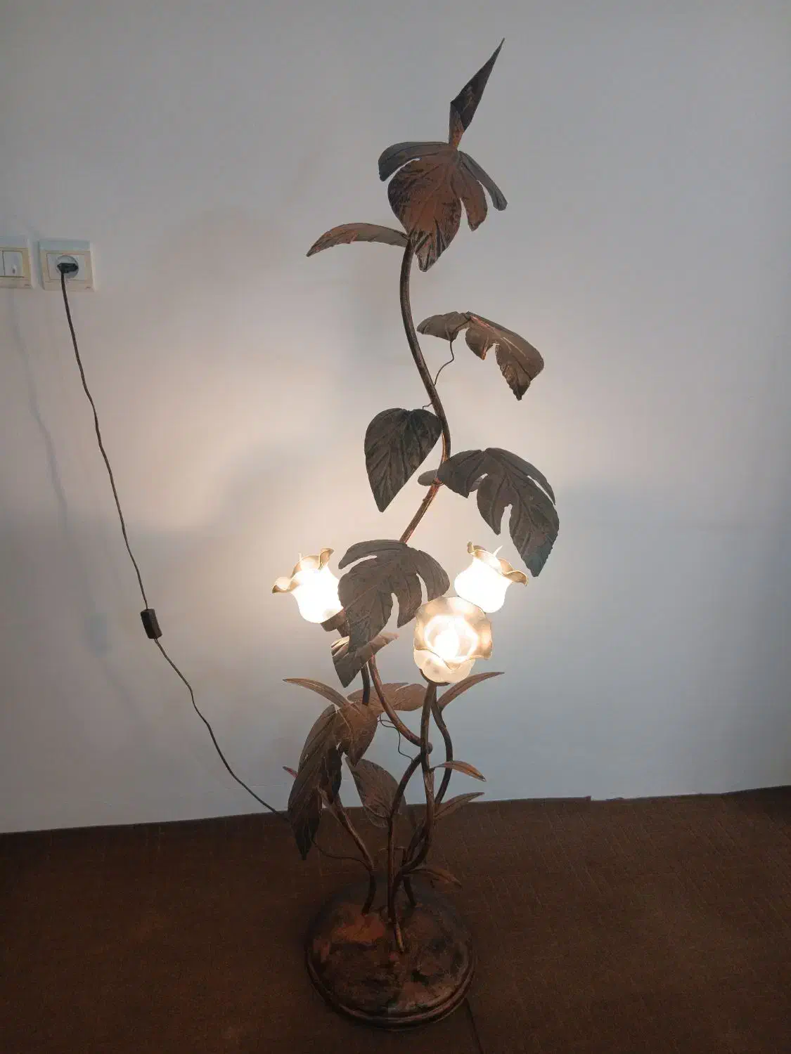 آباژور لاله ای|چراغ خواب و آباژور|خوی, |دیوار