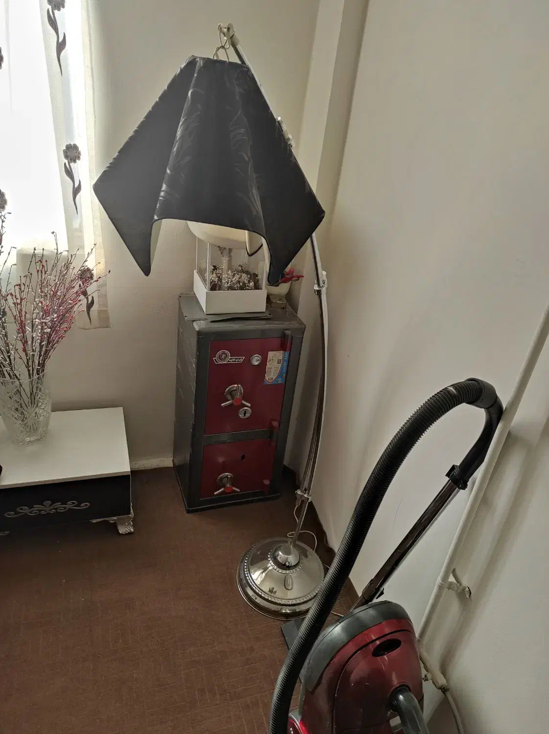 آباژور ایستاده مشکی|چراغ خواب و آباژور|الوند, |دیوار