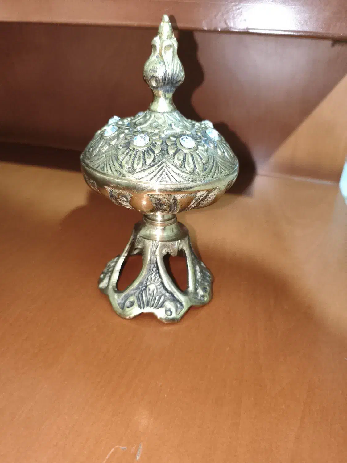 قندون برنجی|کلکسیون اشیاء عتیقه|قدس, شهر‌قدس|دیوار