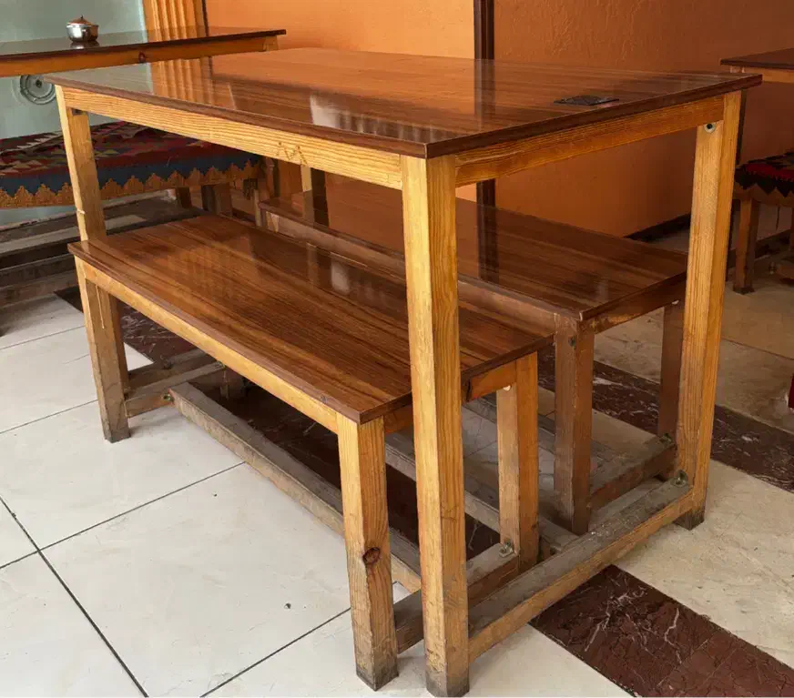 میز و نیمکت چوبی|کافی‌شاپ و رستوران|اردبیل, |دیوار