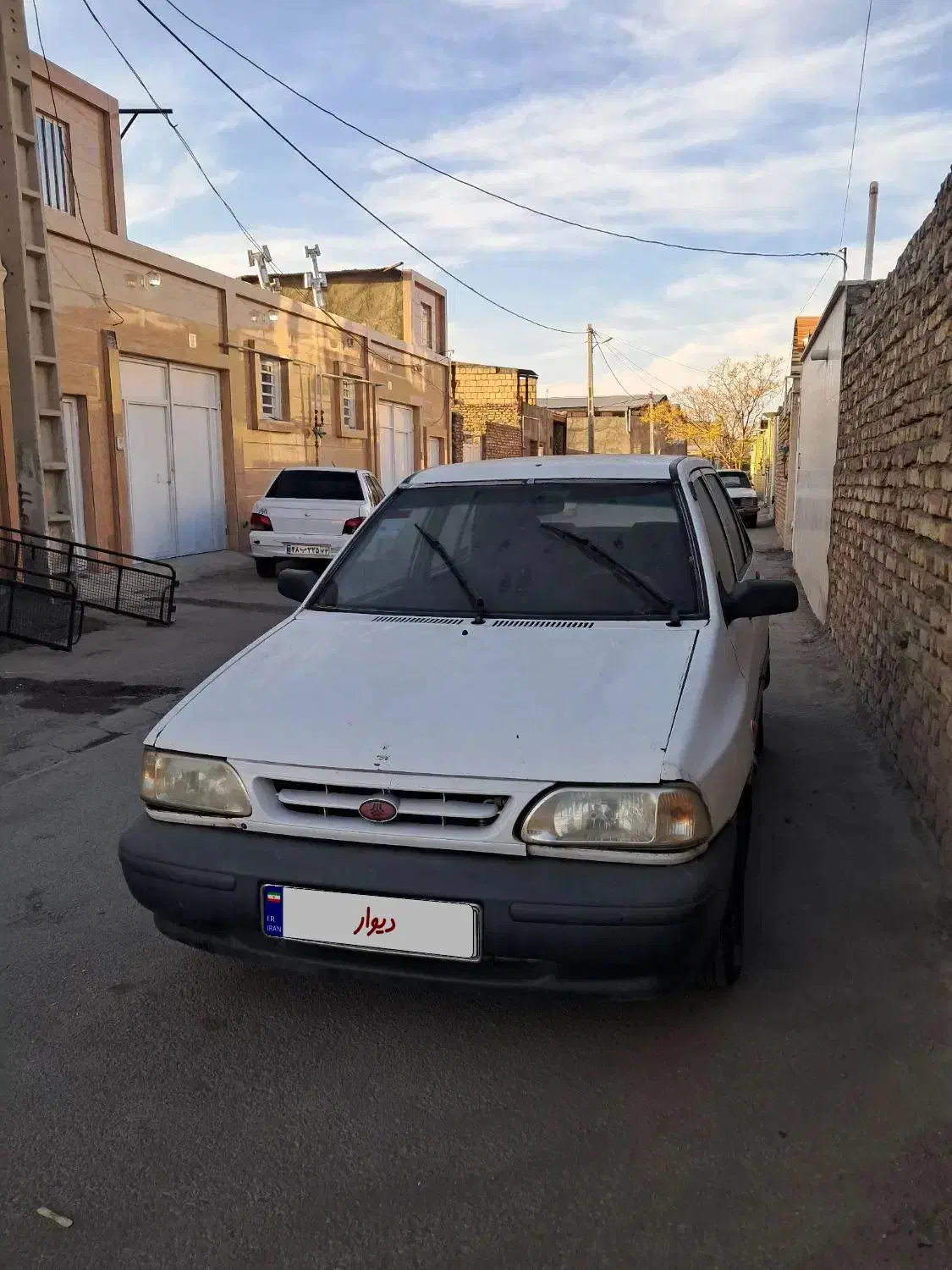 پراید سفید مدل ۸۲|خودرو سواری و وانت|سیرجان, |دیوار