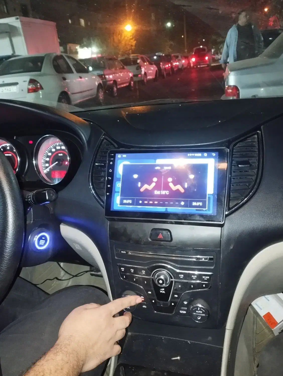 نصب.مانیتور.تصویری ماشین صوتی سیستم|خدمات موتور و ماشین|تهران, امام زاده عبدالله|دیوار