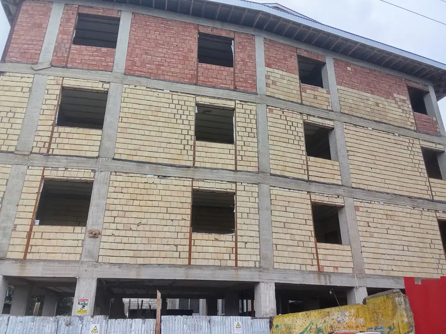 پیش فروش واحد مسکونی|پیش‌فروش املاک|بندر انزلی, کارآموزی|دیوار