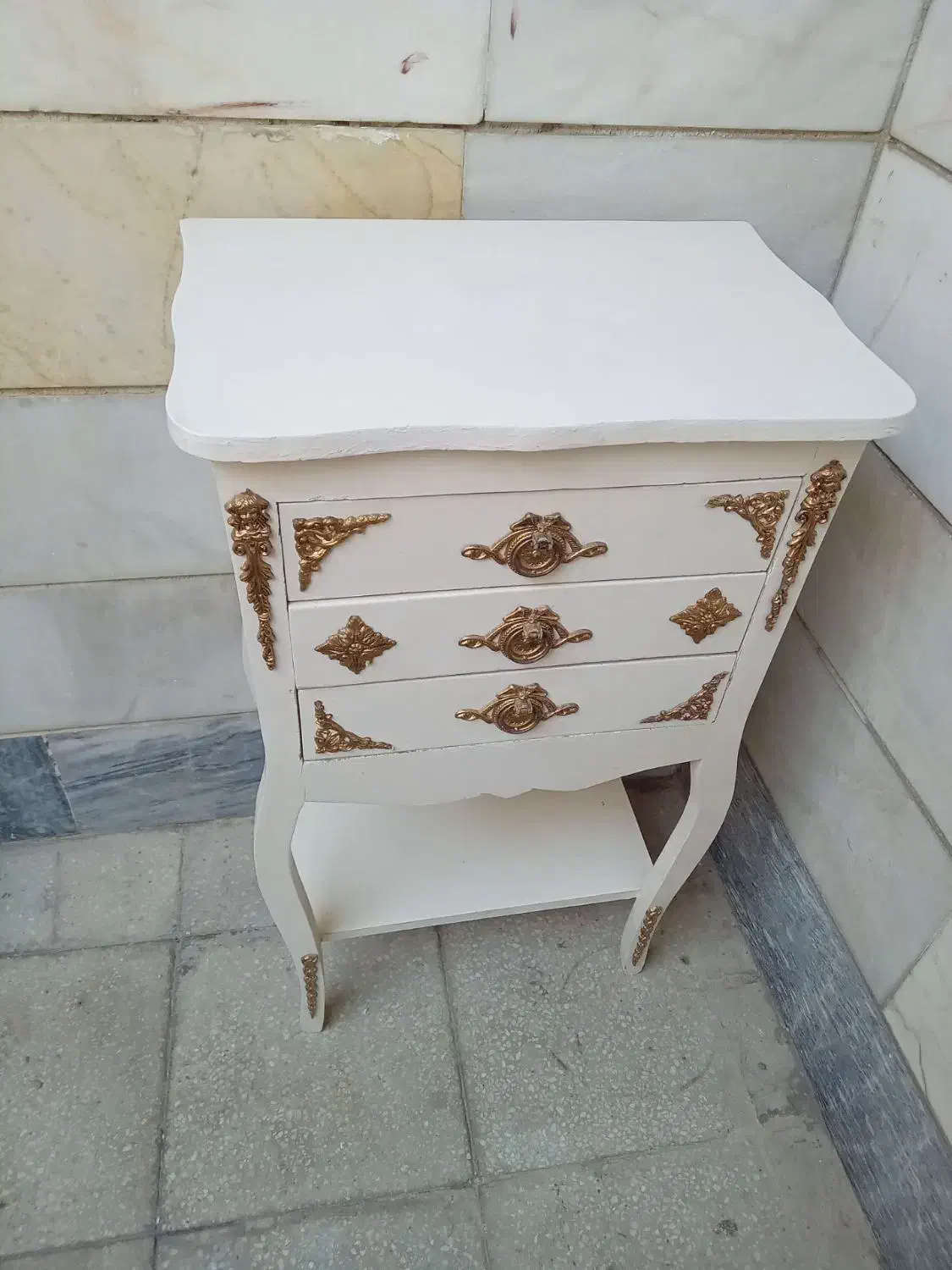 میز تلفن|میز تلفن|کرمانشاه, |دیوار