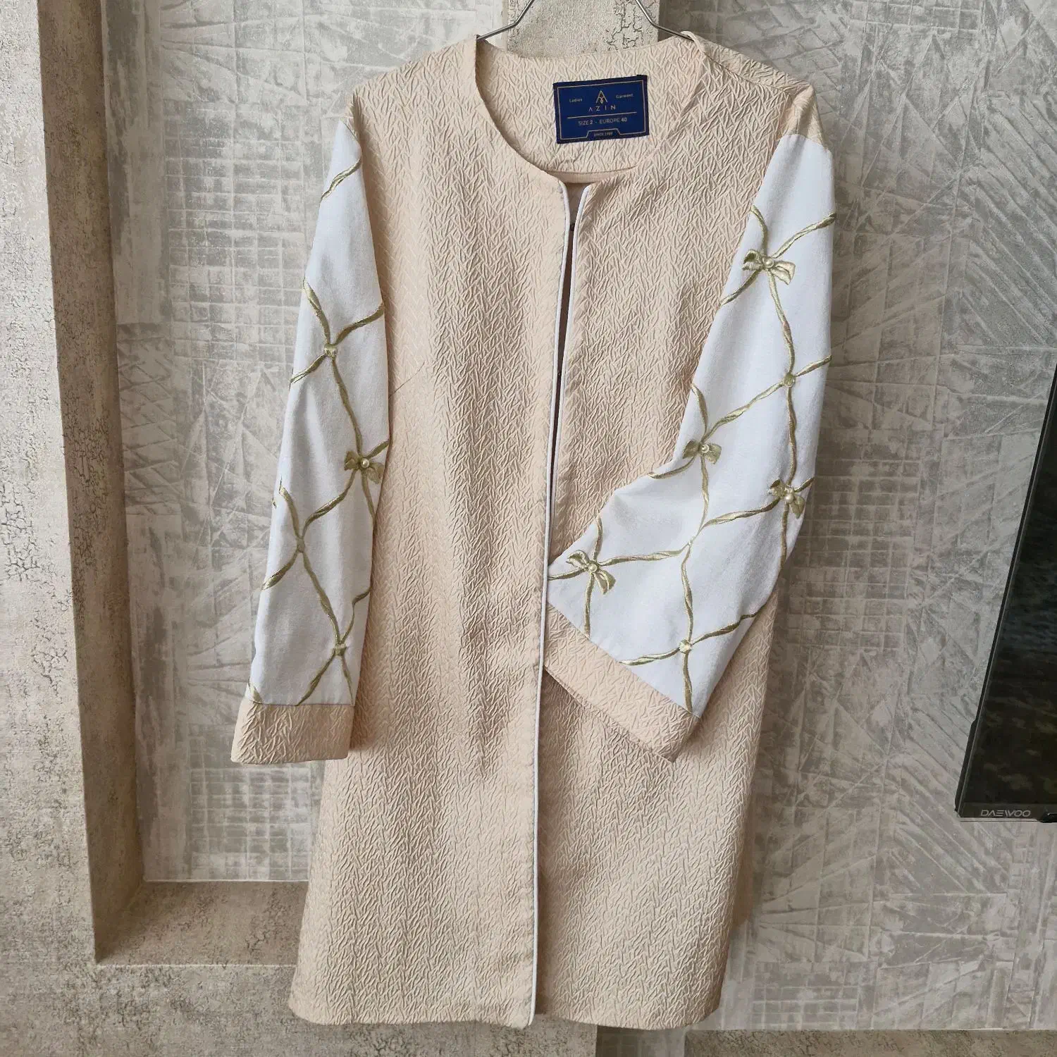 مانتو|لباس|مشهد, امیر|دیوار