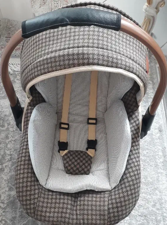 کریر|کالسکه و لوازم جانبی|زرند, |دیوار