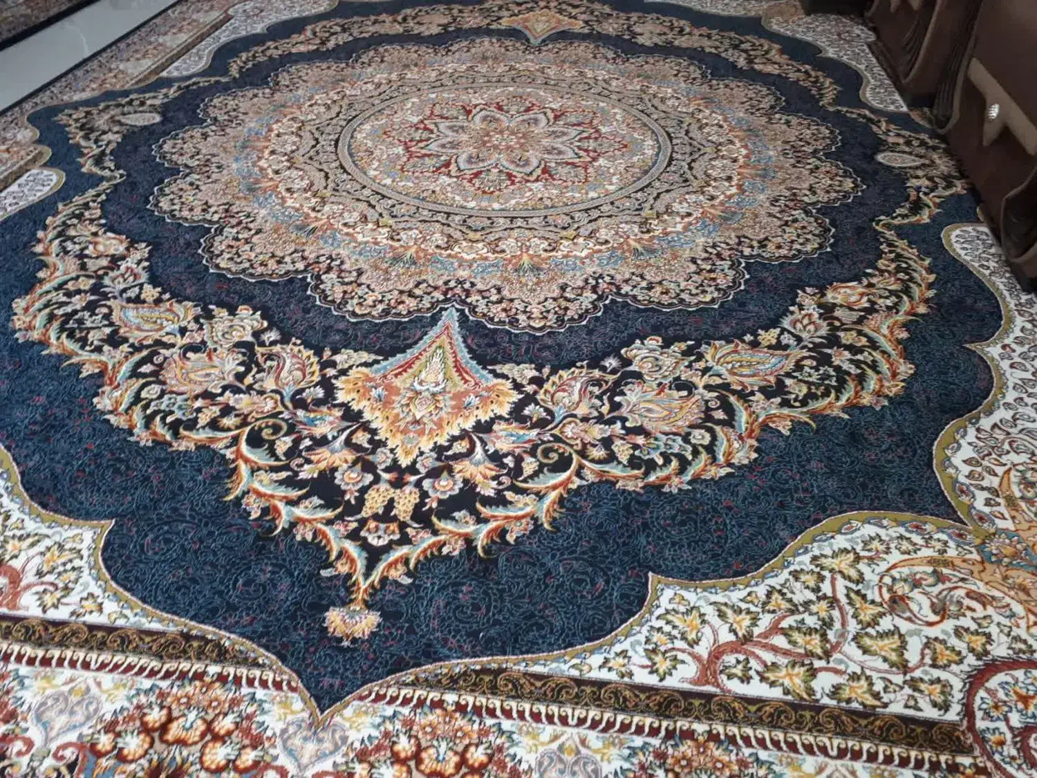 فرش نگین مشهد|فرش|خرمآباد, |دیوار