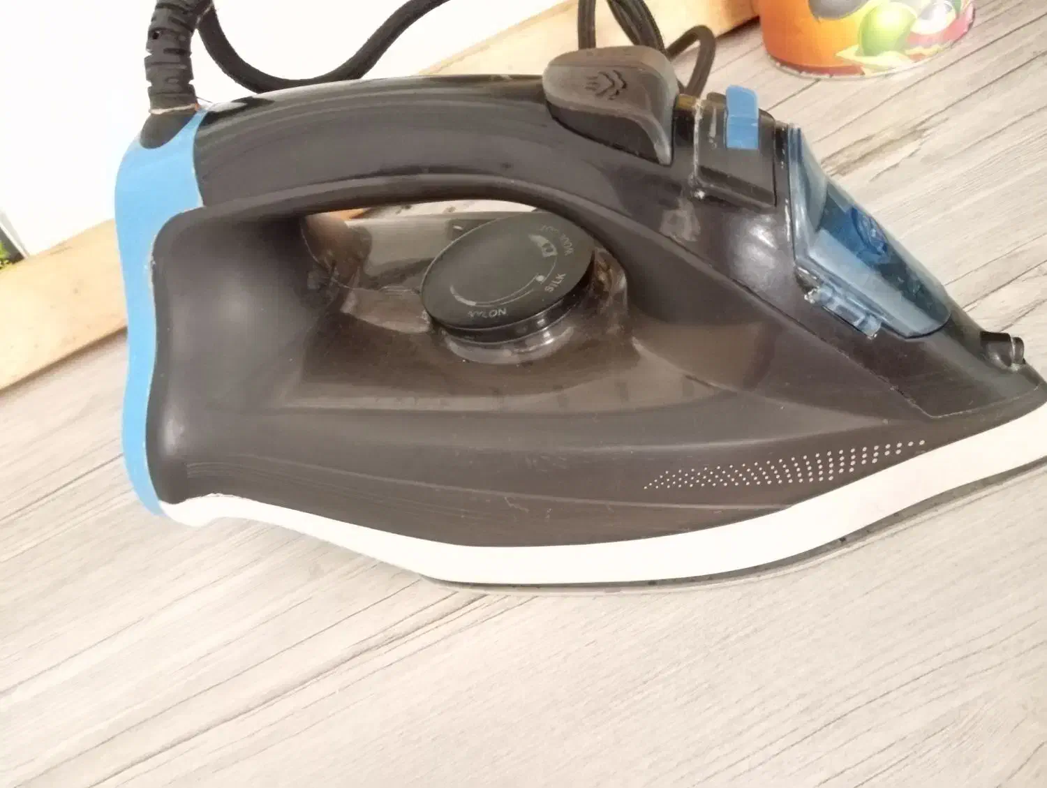 اتو|اتو و لوازم اتو|قروه, |دیوار