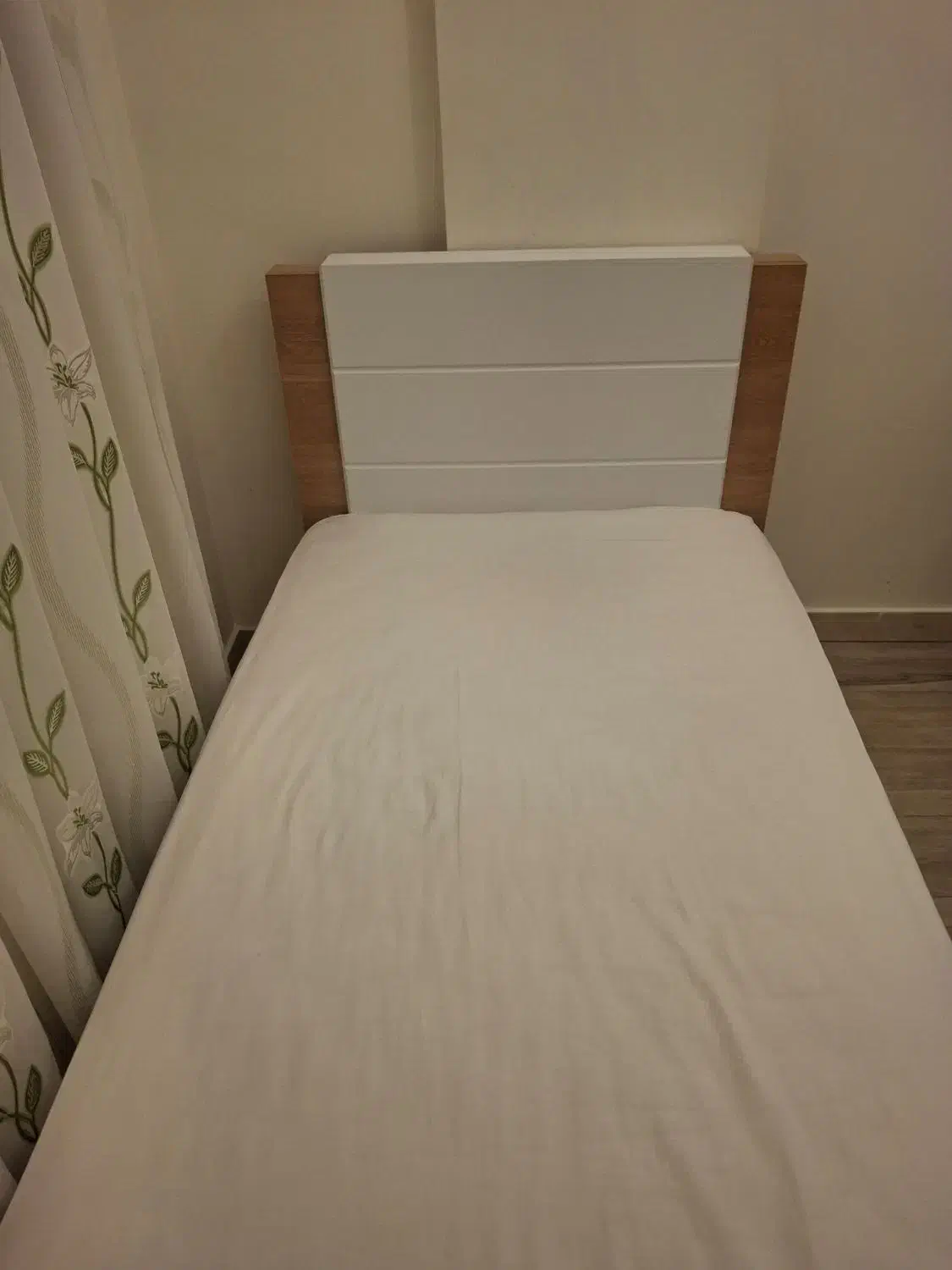 تخت یکنفره سفید با تشک خوشخواب|تخت و سرویس خواب|تهران, شهرک بوعلی|دیوار