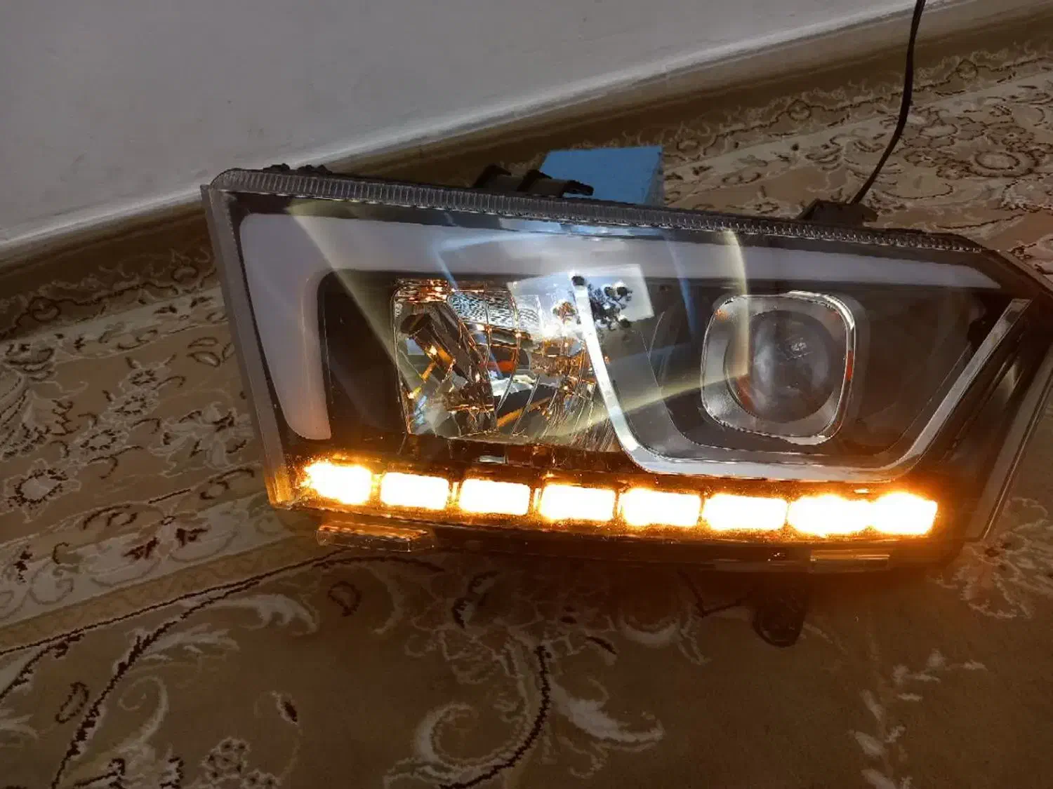 چراغ دنا پلاس سمت چپ فقط یه پایش شکسته|قطعات یدکی و لوازم جانبی|تهران, جیحون|دیوار