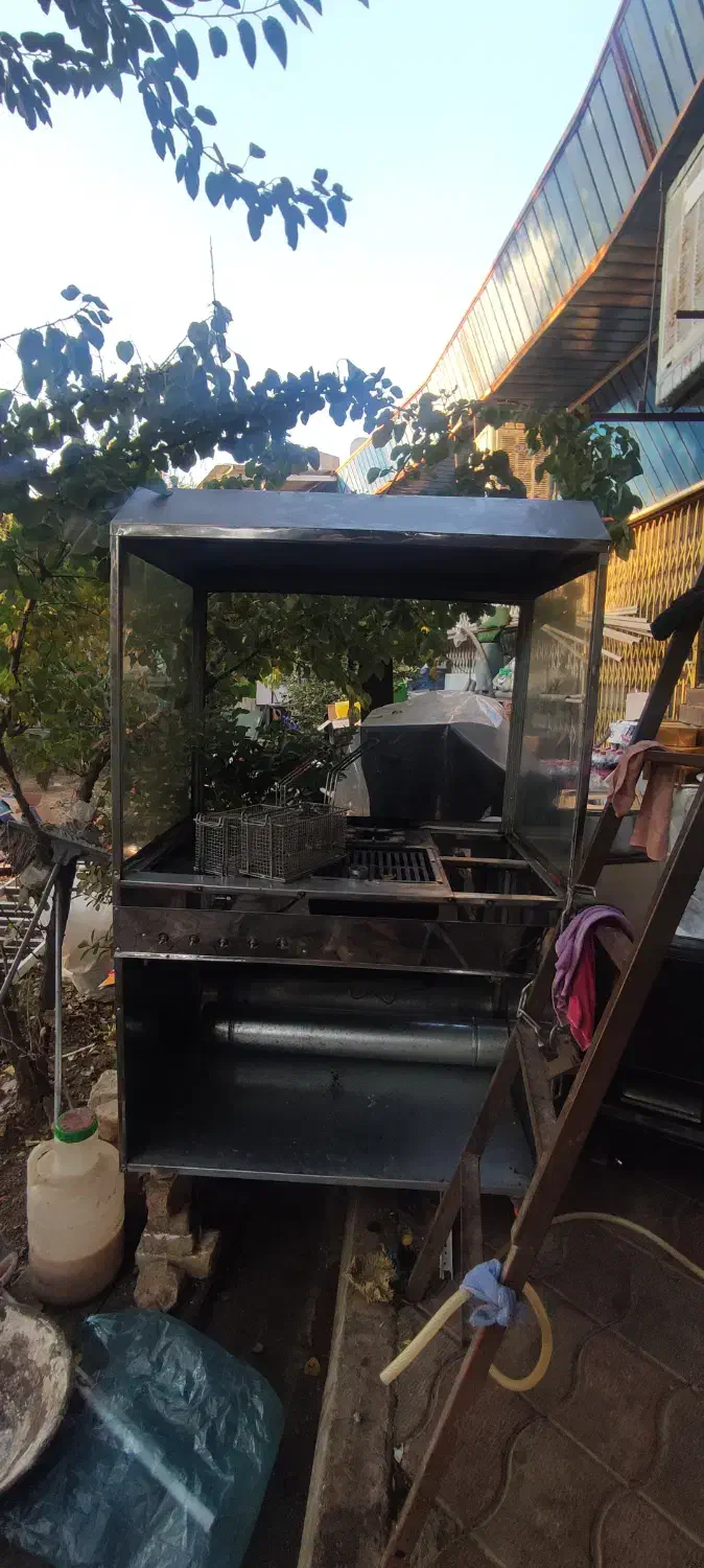 فر ساندویچ|کافی‌شاپ و رستوران|هشتگرد, شهرک بعثت|دیوار