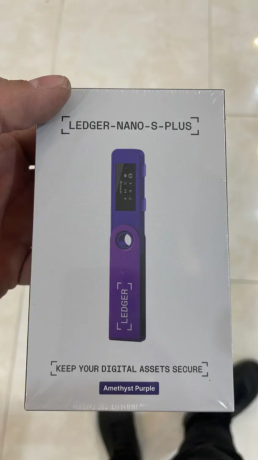 LEDGER NANO S PLUS|قطعات و لوازم جانبی رایانه|اصفهان, کساره|دیوار
