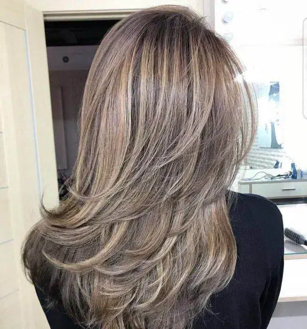 رنگ مو و کوتاهی و مدل مو انجام میشود|خدمات آرایشگری و زیبایی|ساوه, |دیوار