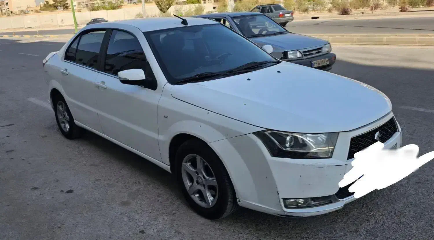 دنا EF7|خودرو سواری و وانت|اصفهان, باغ دریاچه|دیوار