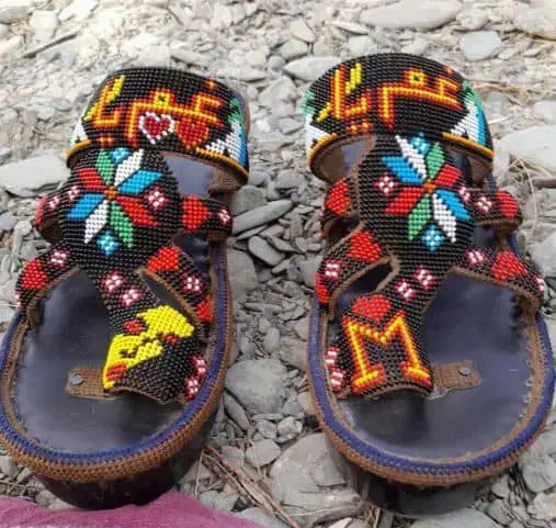 کفش|کیف، کفش، کمربند|ایرانشهر, |دیوار