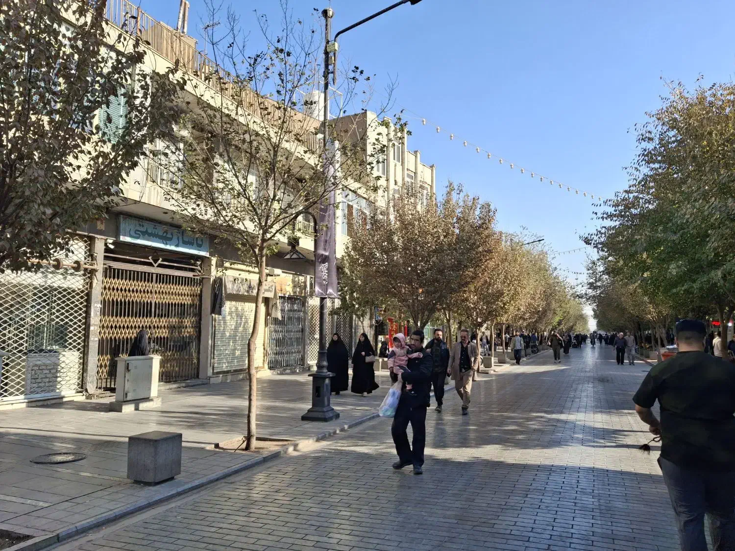 مغازه تجاری در چهار مردان نزدیک حرم|اجارهٔ مغازه و غرفه|قم, ارم|دیوار