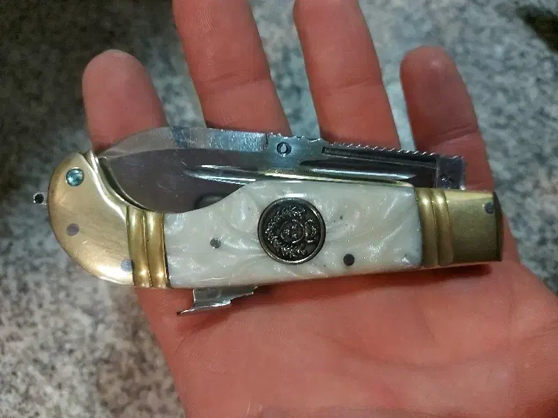 چاقو|کلکسیون اشیاء عتیقه|زنجان, |دیوار