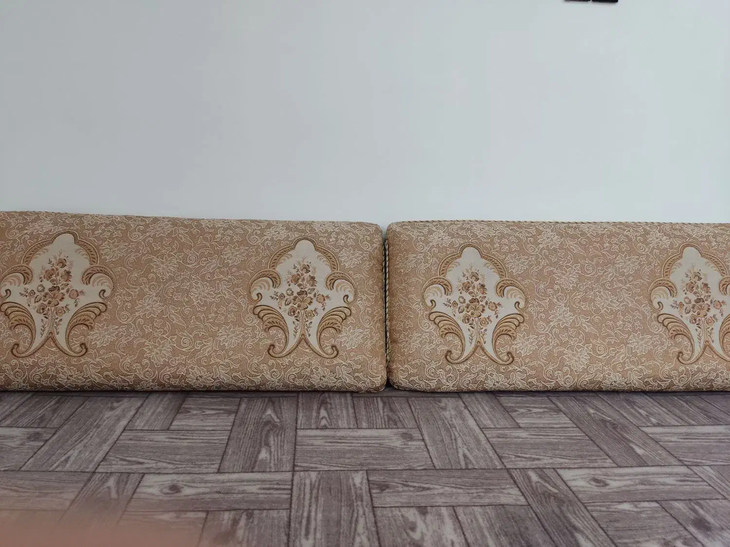 پشتی|پشتی|شوشتر, |دیوار