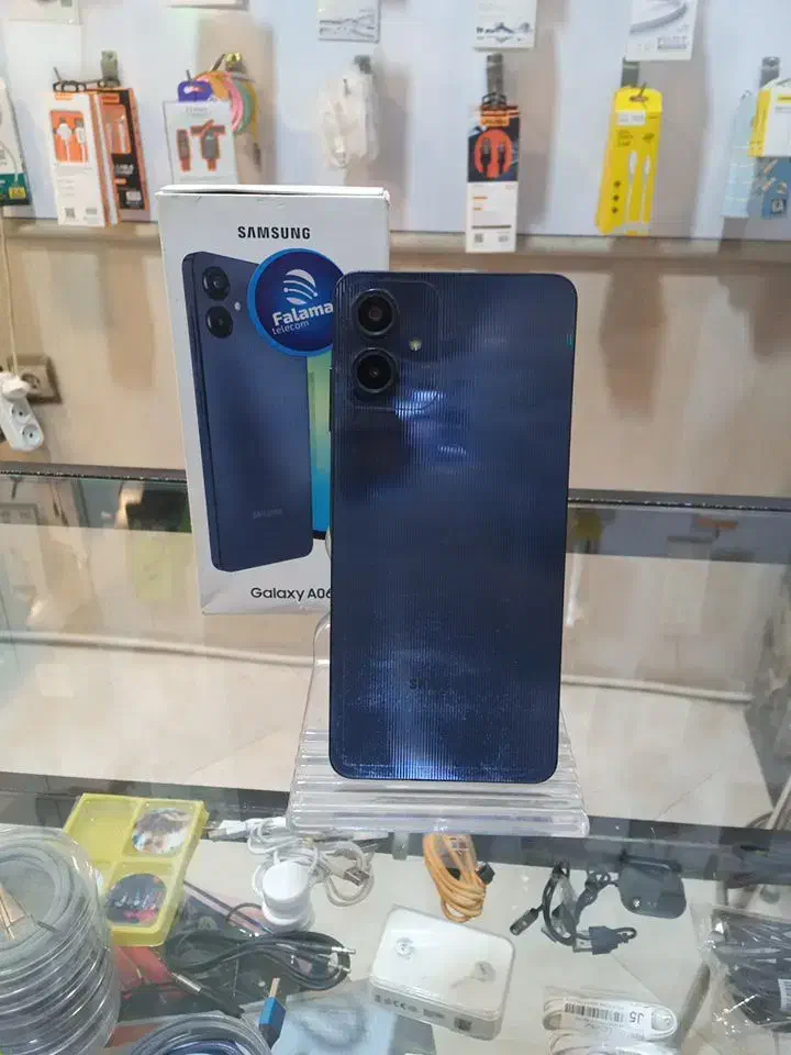 SAMSUNG A06|موبایل|تربتحیدریه, فرمانداری|دیوار
