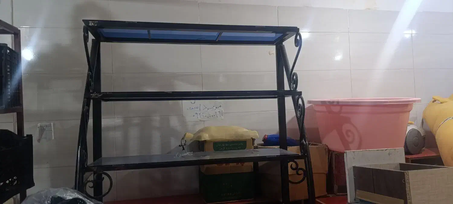 چندتا قفسه اهنی و ام دی اف|کتابخانه، شلف، قفسه‌های دیواری|دورود, |دیوار