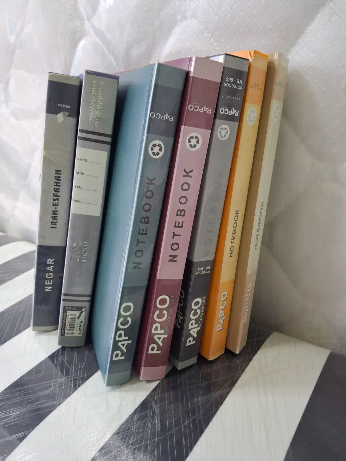 دفتر کلاسوری پاپکو سالم و تمیز و نو هستند مدل606|لوازم التحریر|اصفهان, تخت فولاد|دیوار