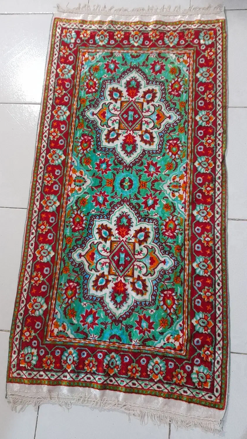 رومیزی های یلدایی|کلکسیون اشیاء عتیقه|نیشابور, دارایی|دیوار