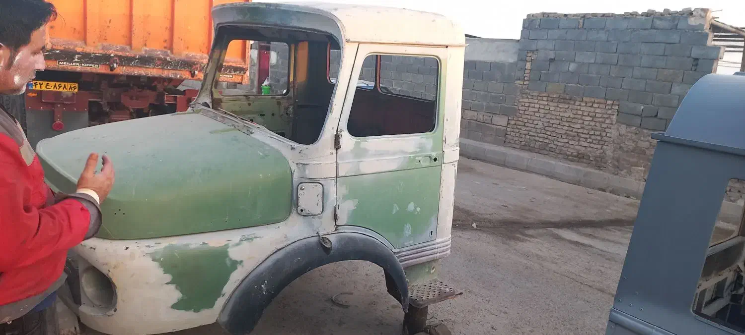 اتاق جلو بنز ده تن|قطعات یدکی و لوازم جانبی|سمنان, |دیوار