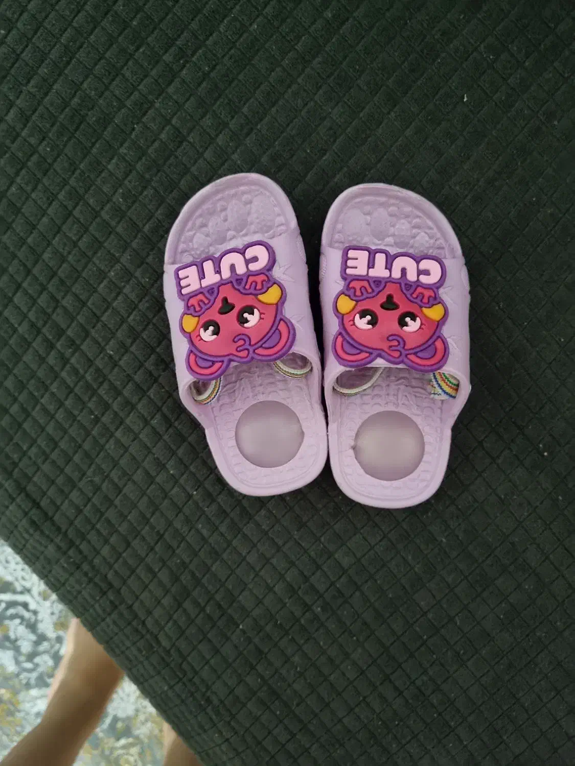 کلاه و تعدادی لباس بچه|کفش و لباس بچه|شیراز, دلجو|دیوار