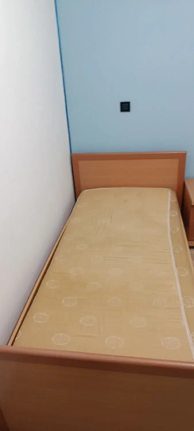 تخت دو کشو 1نفره تشک آسایش همراه با پاتختی ۲کشو|تخت و سرویس خواب|قائمشهر, |دیوار