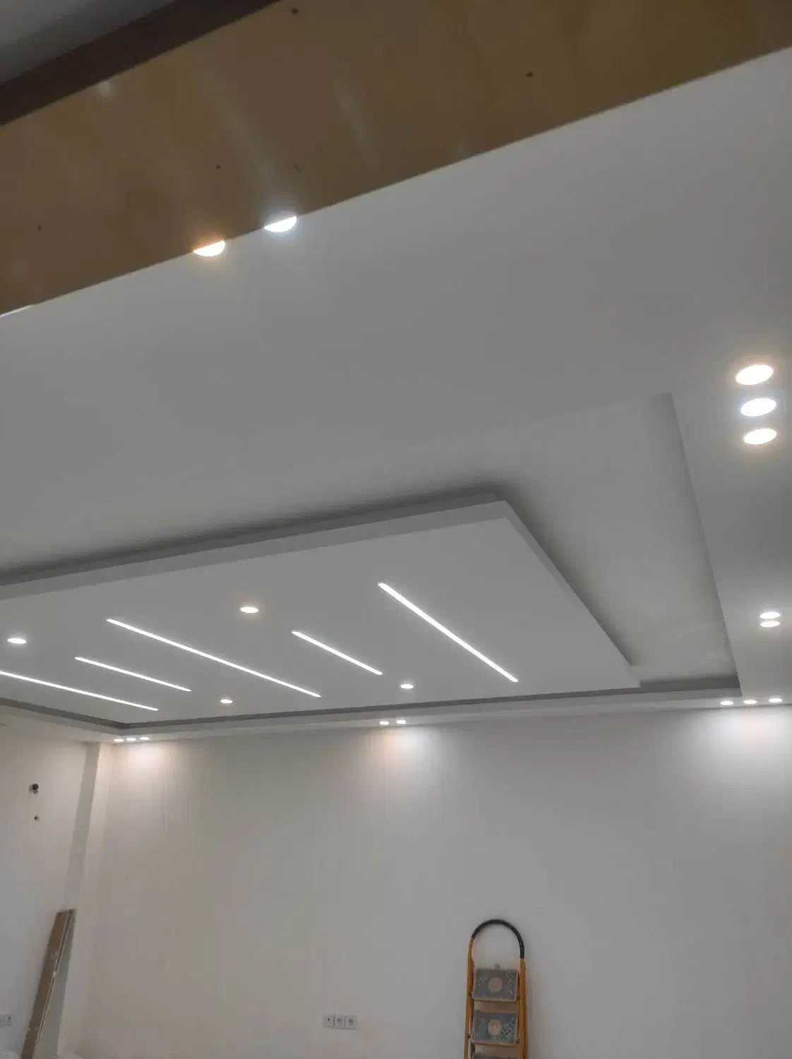 دوره آموزشی عملی لاین نوری و نور پردازی سقف|خدمات آموزشی|شیراز, فرگاز|دیوار