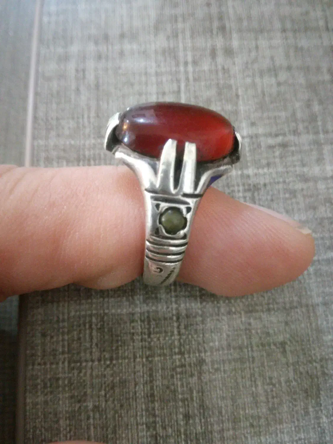 انگشتر عقیق اصل.قدیمی.زمرد.سکه نقره.|جواهرات|آبادان, |دیوار