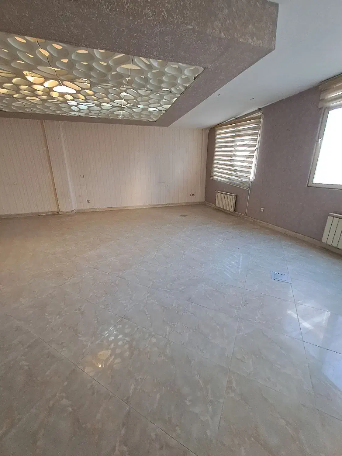 واحداداری ۹۰متری با یک اتاق کار سیمتری اول|اجارهٔ دفتر کار، اتاق اداری، مطب|کرمانشاه, |دیوار