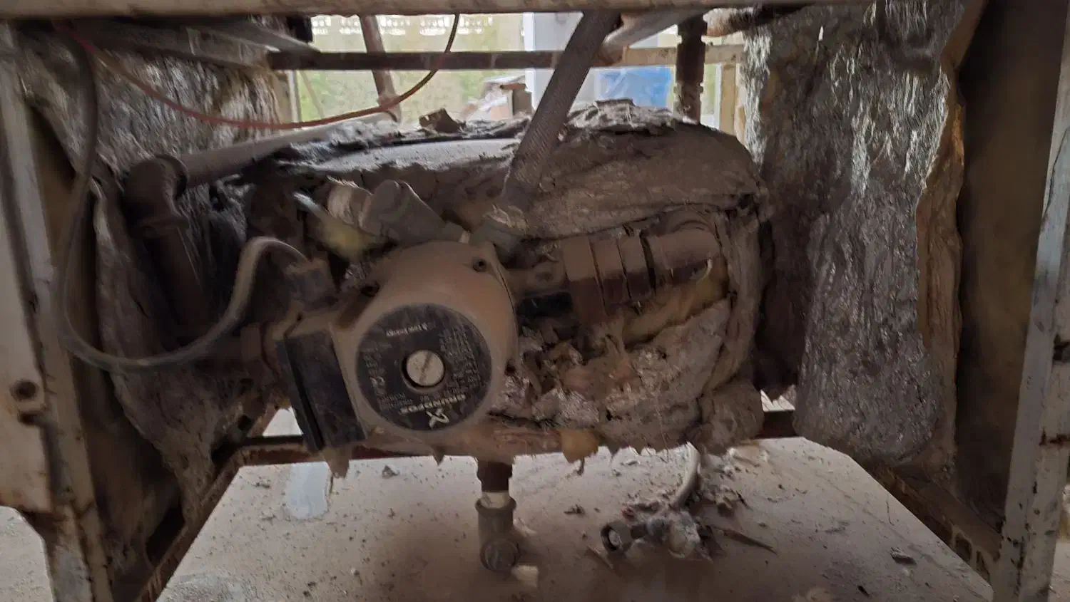 پکیج زمینی قدیمی|آبگرمکن، پکیج، شوفاژ|هشتگرد, فاز ۱ مهستان|دیوار