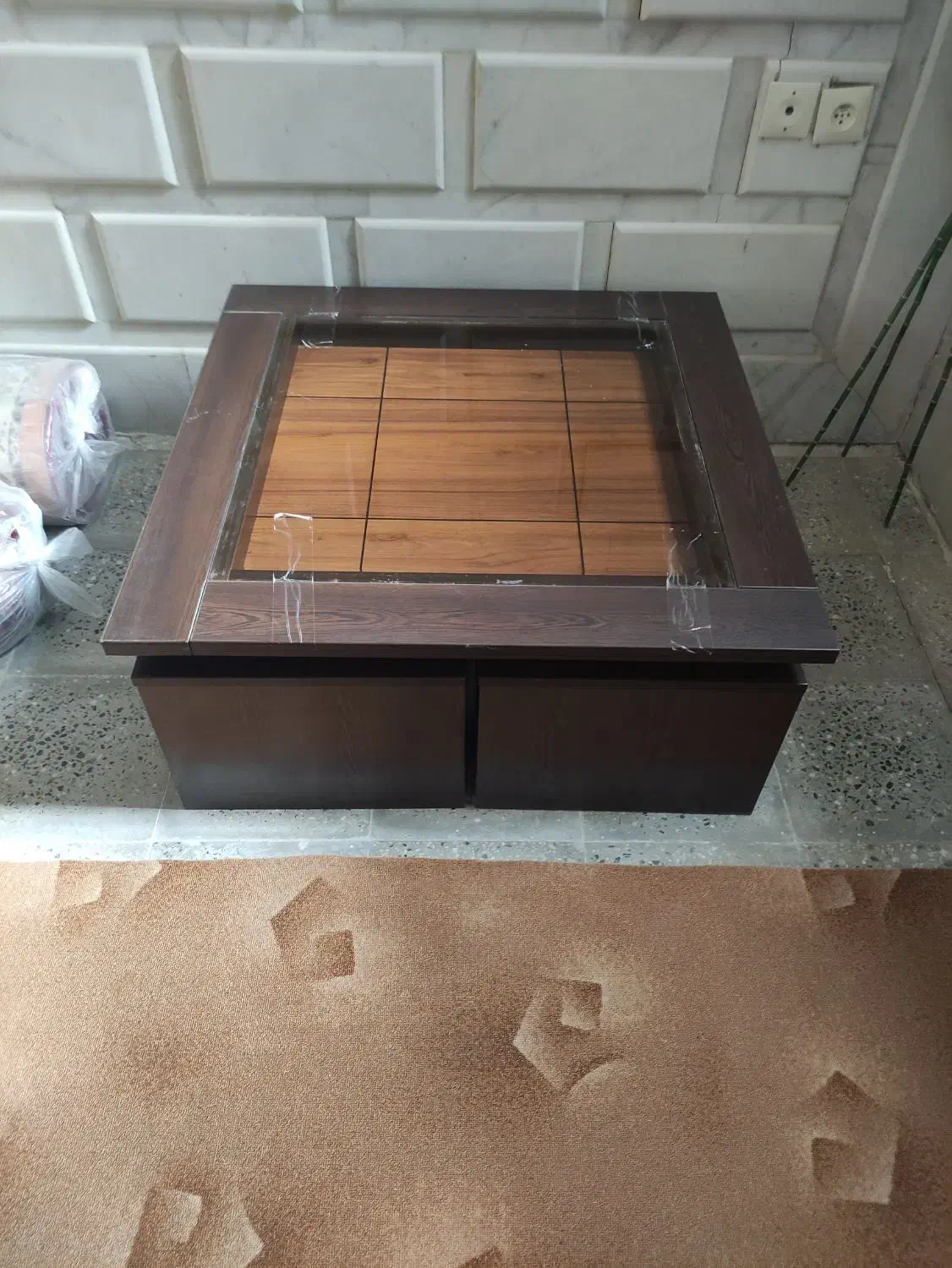 تابلو  ، میز ، صندلی  و گل|صندلی و نیمکت|زاهدان, |دیوار