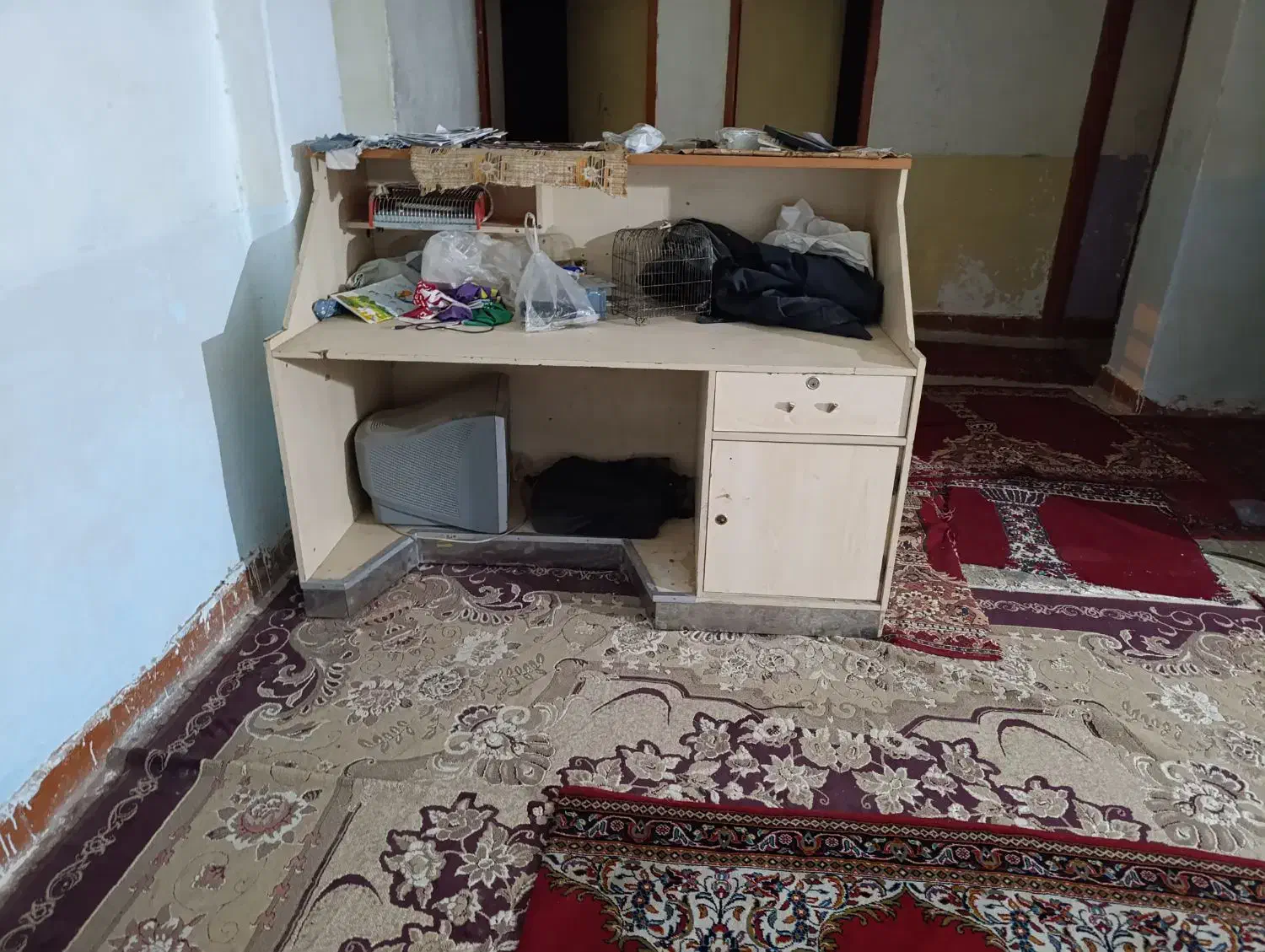 یک عددمیزبزرگ بفروش میرسد|فروشگاه و مغازه|خاش, |دیوار