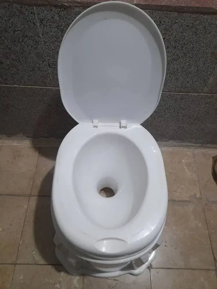 توالت فرنگی نو|لوازم سرویس بهداشتی|شریف‌آباد, |دیوار