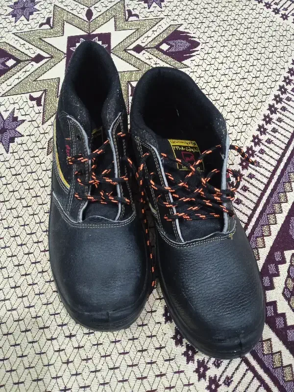 یک جفت کفش کار ایمنی سایز41|کیف، کفش، کمربند|چناران, |دیوار