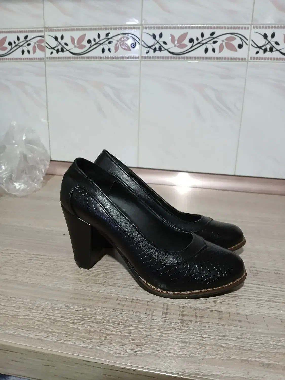 کفش‌ زنانه‌‌ چرم‌ زیره‌طبی سایز۳۶|کیف، کفش، کمربند|قرچک, مهدیه|دیوار