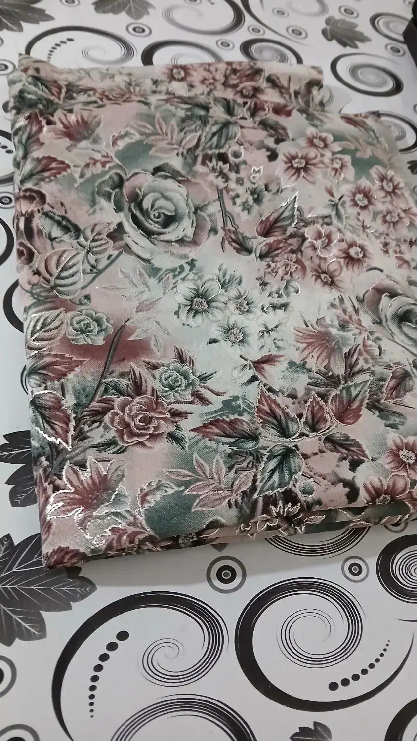 چادر رنگی|لباس|اراک, |دیوار