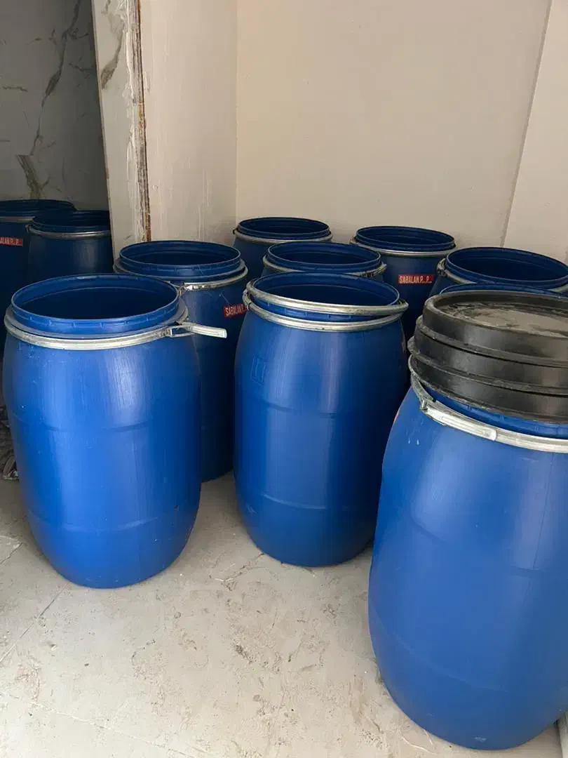 بشکه و یا گالن ۲۲۰ لیتری پلاستیکی|مصالح و تجهیزات ساختمان|بندرعباس, |دیوار