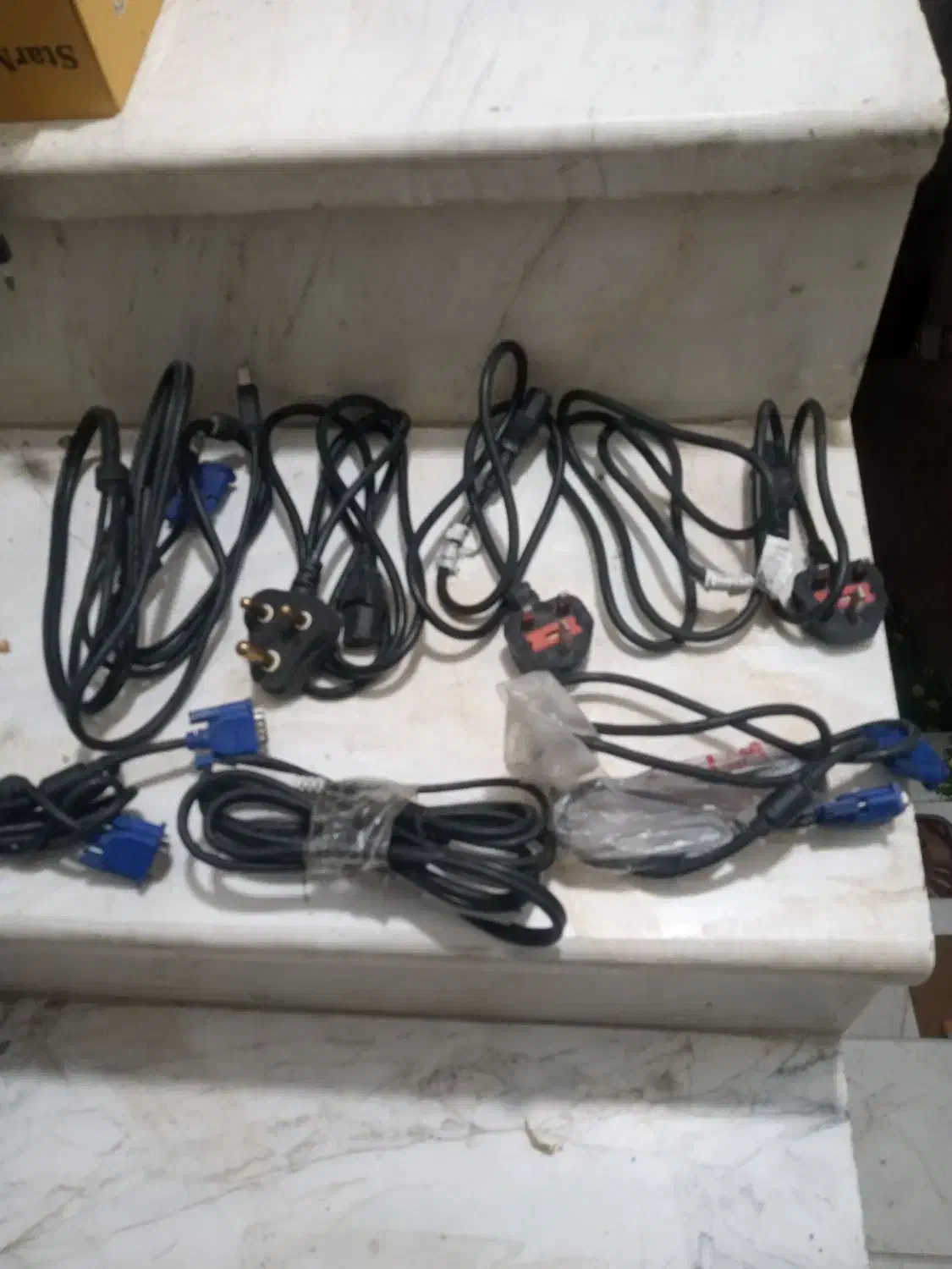 انواع کابل های کامپیوتر|قطعات و لوازم جانبی رایانه|قم, منبع آب|دیوار