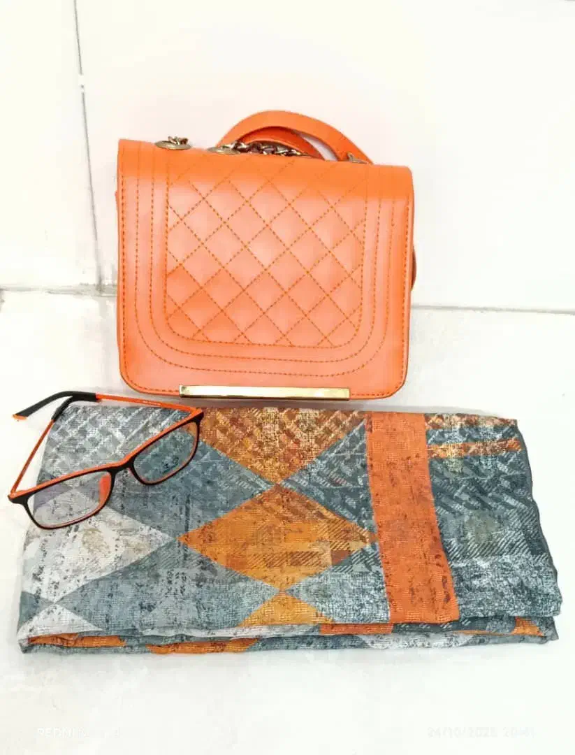 کیف زنانه|کیف، کفش، کمربند|شیراز, ملاصدرا|دیوار